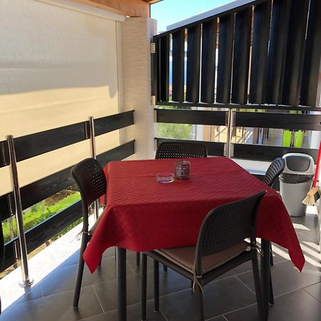Residence4a-Appartamento Rosso Ravni Esterno foto