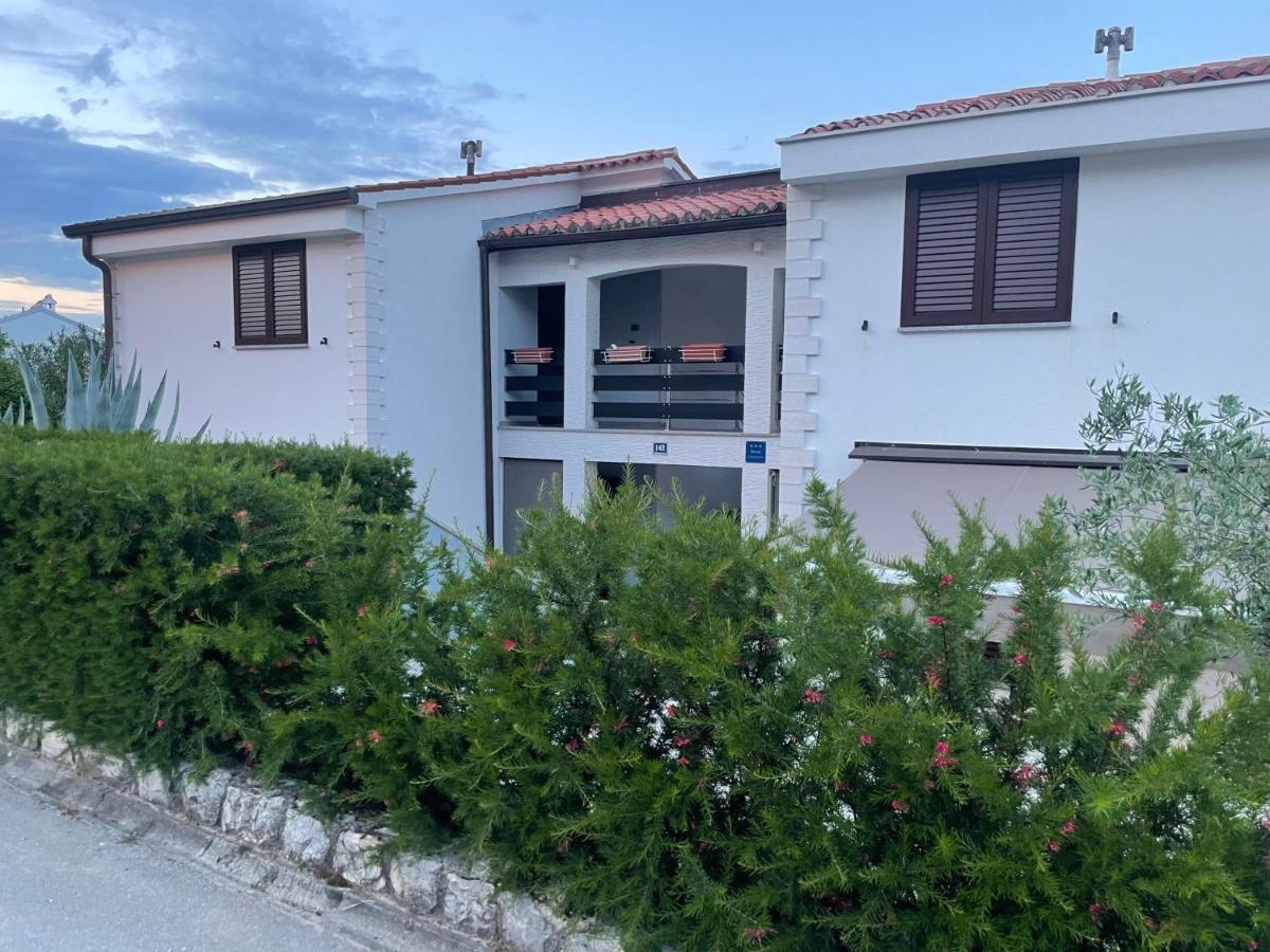Residence4a-Appartamento Rosso Ravni Esterno foto
