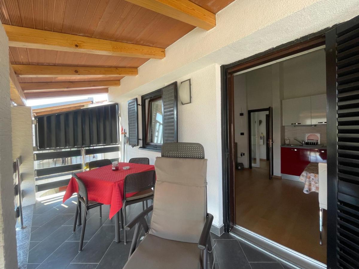 Residence4a-Appartamento Rosso Ravni Esterno foto